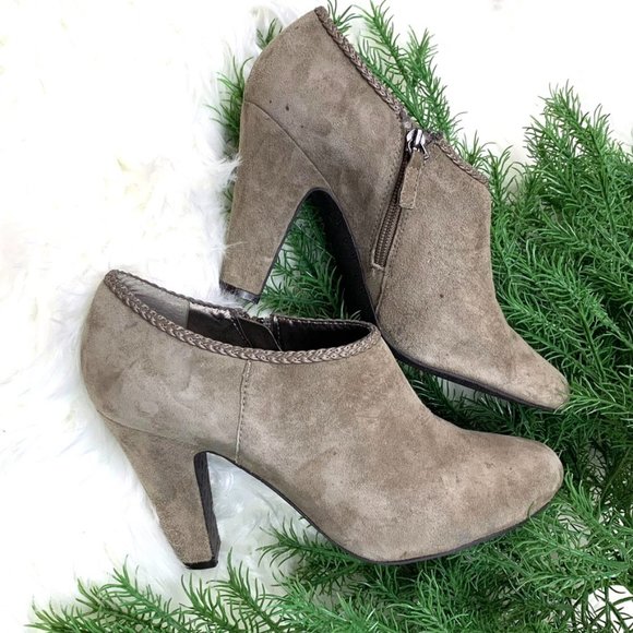 Tahari Shoes - |•TAHARI•| 'Rosalee' Taupe Leather 4" Heel Booties